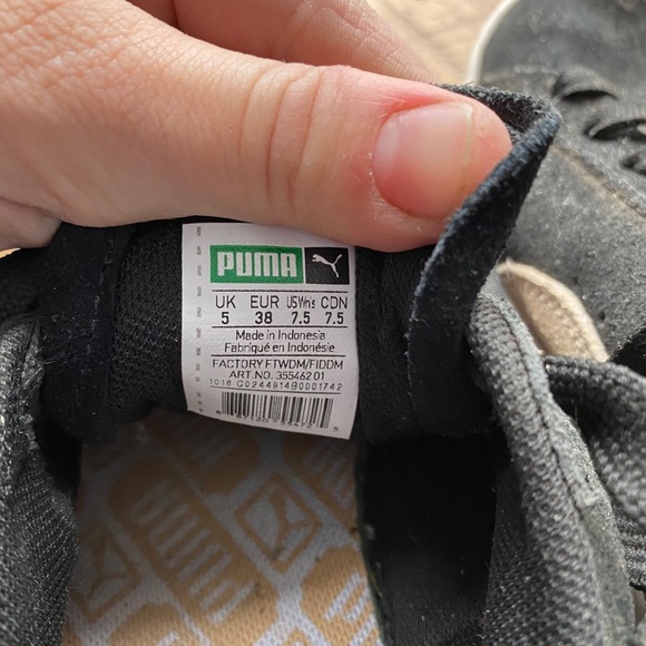 Puma Sneakers - Picture 2 of 4